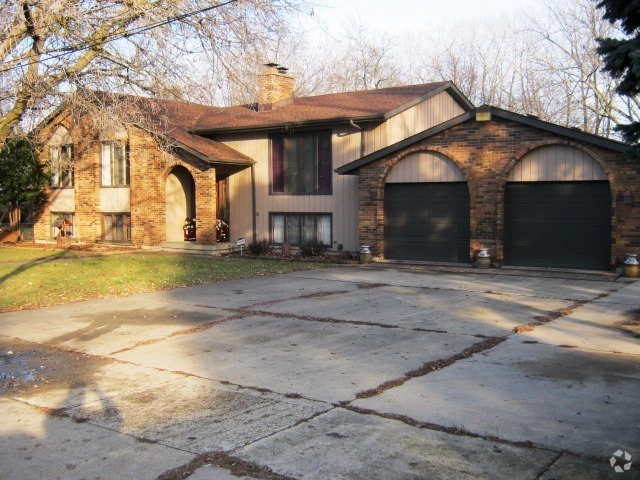 Building Photo - 1911 Hilltop Ave Unit 1 Rental