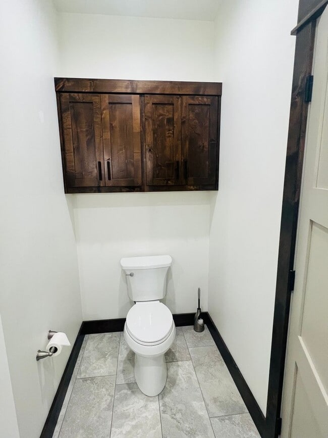 Building Photo - Newer Home - 3 Bedroom - 2 Bath - Corvallis