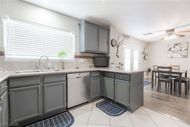 Photo - 7578 Hope Valley St