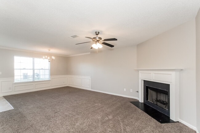 Photo - 1883 Roble Dr