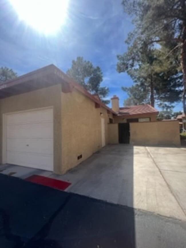 Photo - Green Valley 2 Bedroom Townhouse!