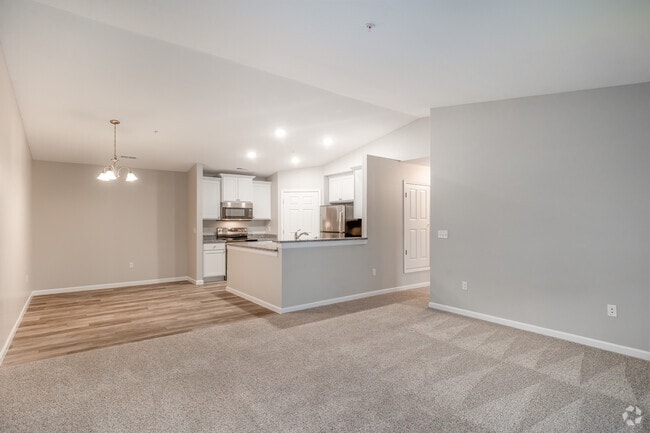 3BR, 2BA - 1,480SF - Living Room - QUAIL CREEK