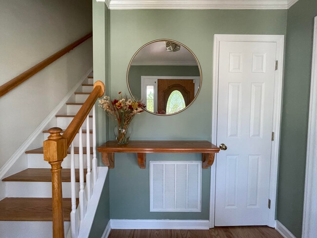 Photo - 9317 Tewkesbury Ct