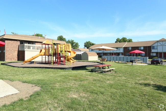 Townhomes at Fairways - Townhomes at Fairways