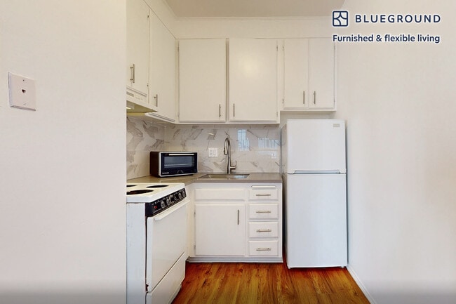 Photo - 10965 Rochester Ave Unidad SI ID7073A