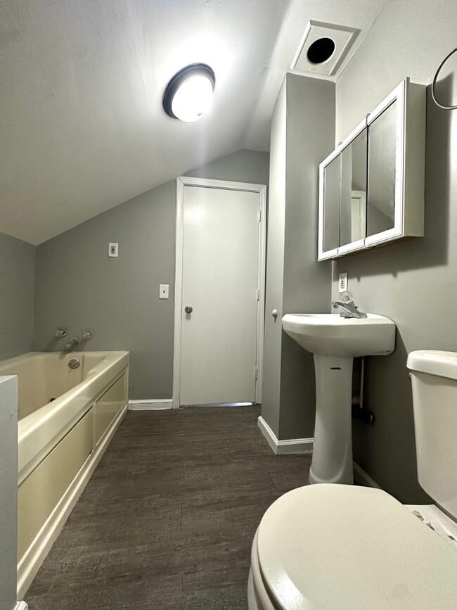 Photo - Exquisite 4 Bedroom 2 Bathroom Home in Min...