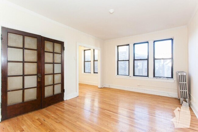 Photo - 4631 N Paulina St