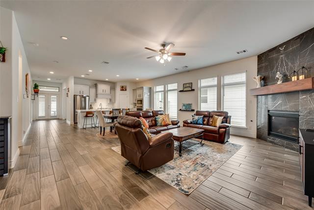 Photo - 612 Swift St