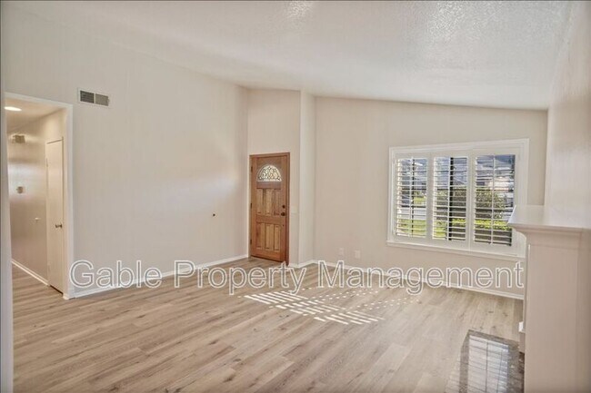 Photo - 27553 Saffron Ln