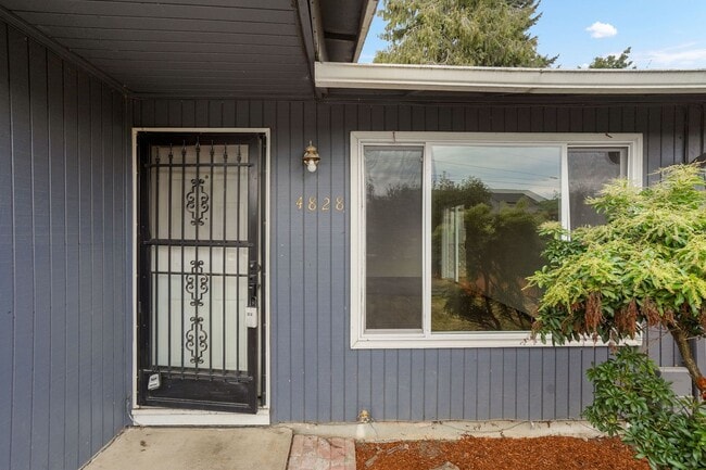 State Duplex - VPM482830S-6 - State Duplex - VPM482830S-6 Apartment Unit 4828