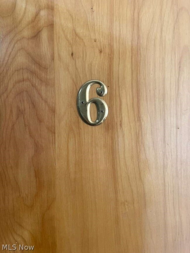 Photo - 2027 Warrensville Center Rd Unidad 6