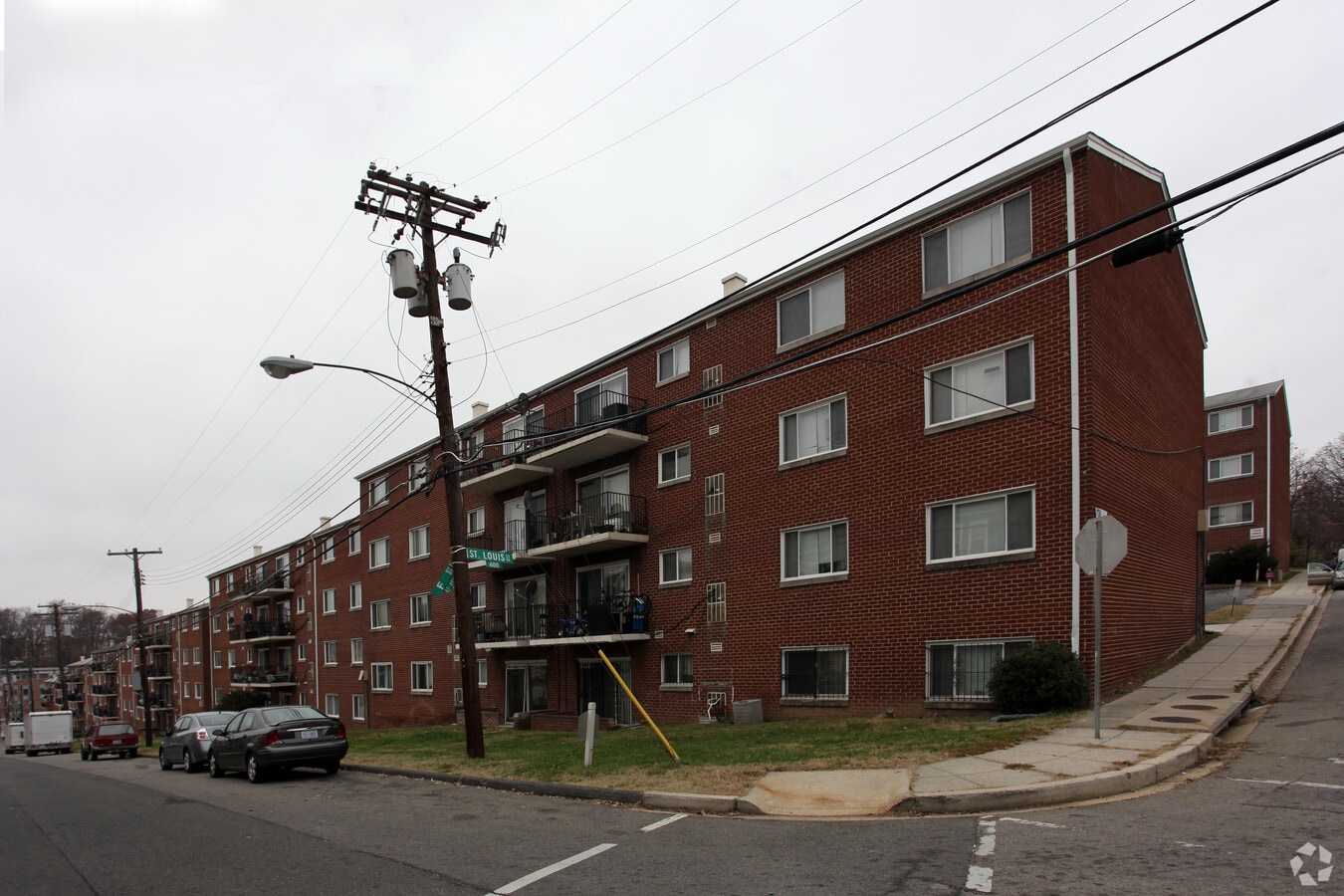 Hampton East Apartments - Hampton East Apartments
