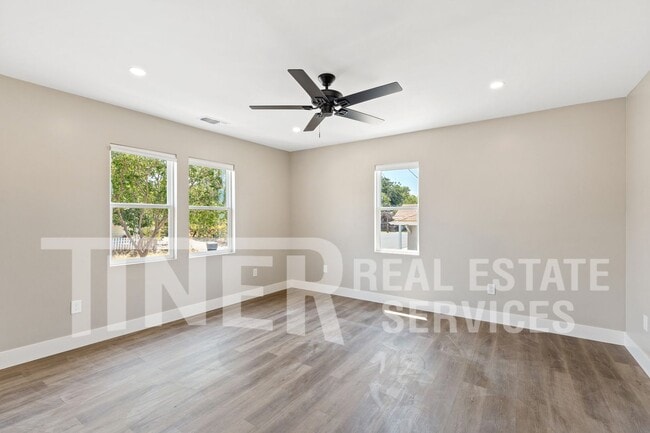 Photo - 1006 Oakland Ave