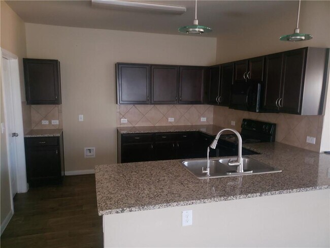 Photo - 11640 Cambrian Rd
