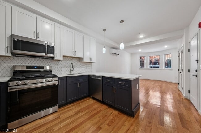 Photo - 52 James St Unit 1