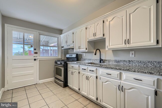 Photo - 1207 Dalton Rd