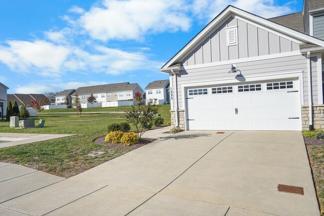 Photo - 1223 June Wilde Rdg