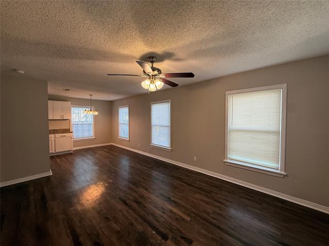 Photo - 1912 Williams Dr