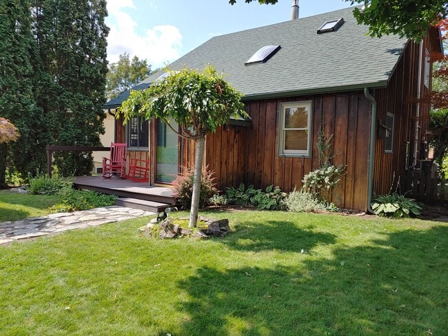 Photo - Fully Furnished Executive Sander's Beach Rental