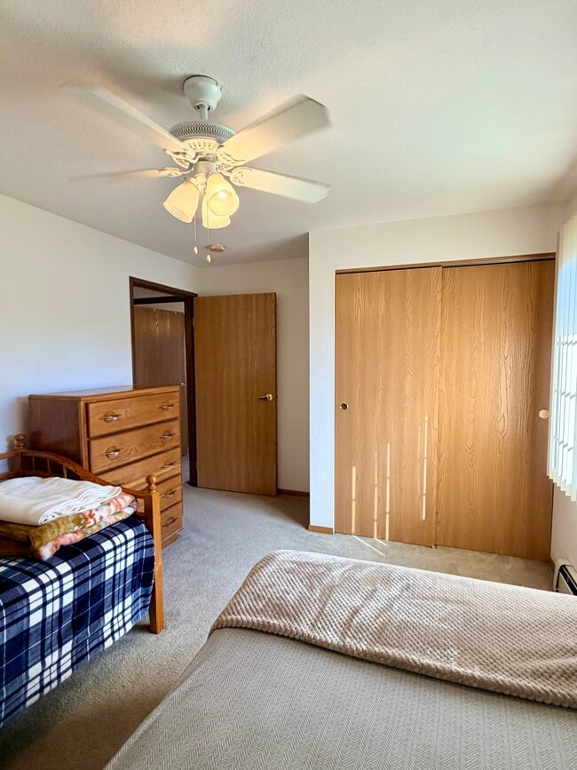 Photo - 413 Rowley St Unit 15