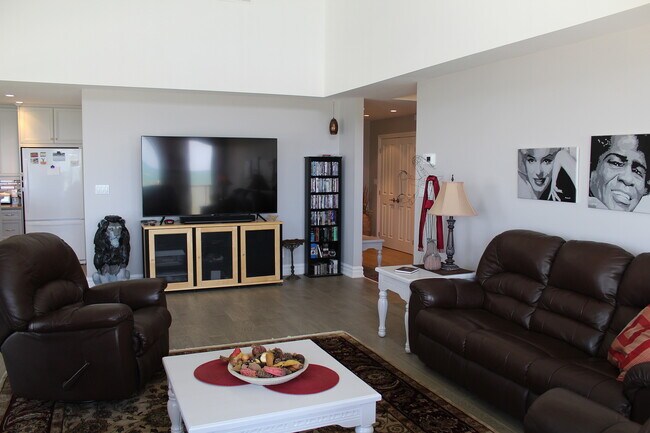 Photo - 481 Mariners Way