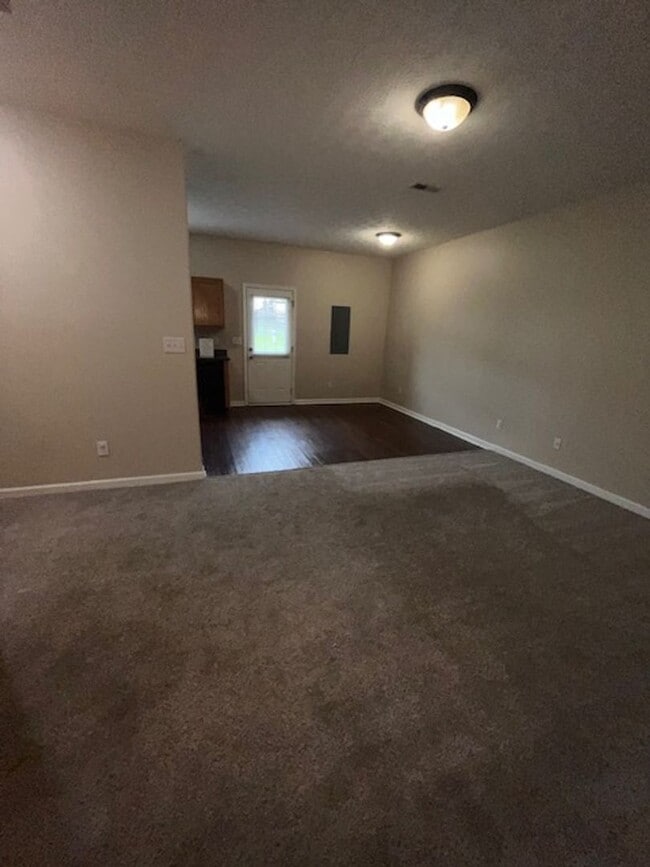 Photo - 3-bedroom, 1.5-bathroom home located in the heart of Nicholasville, KY.