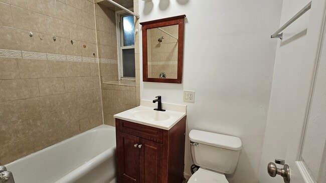 Photo - 6541 N Francisco Ave Unit 2
