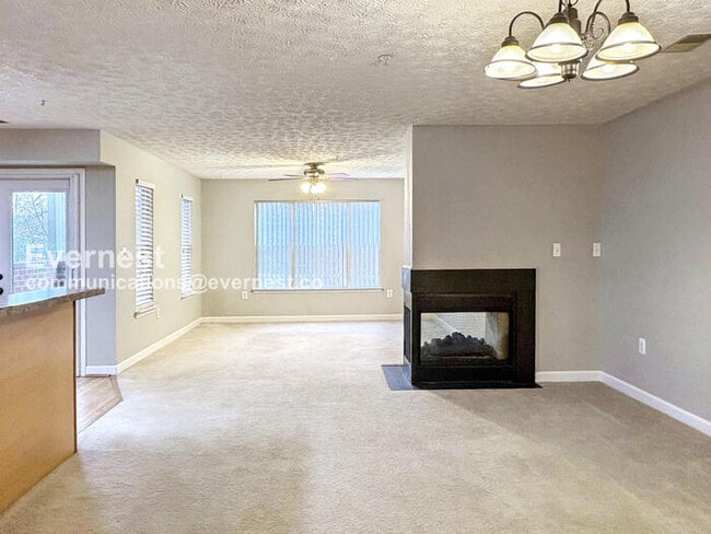 Photo - 619 Admiral Dr Unit 102