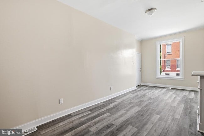 Building Photo - 632 W Cumberland St Unit 1