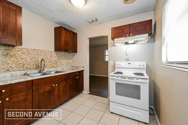 Photo - 2318 Looking Glass Ln