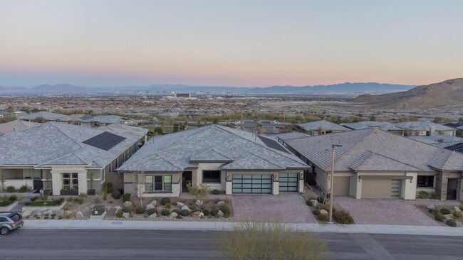 Photo - 756 Bruce Moorland St