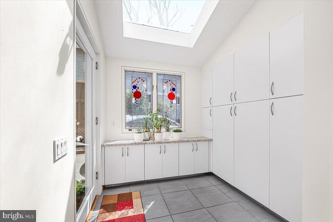 Photo - 4838 Drummond Ave