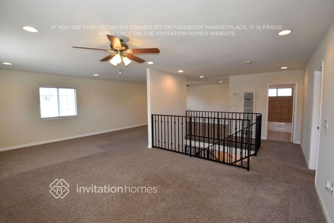 Photo - 651 E 220th St