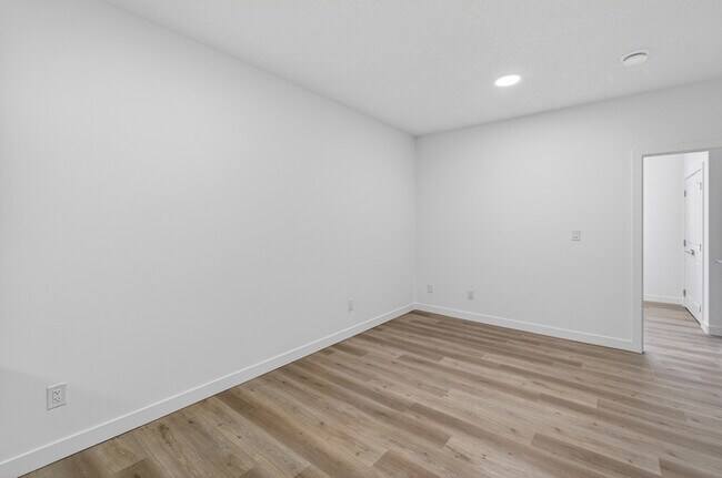 Photo - 26 Renwyck Pl