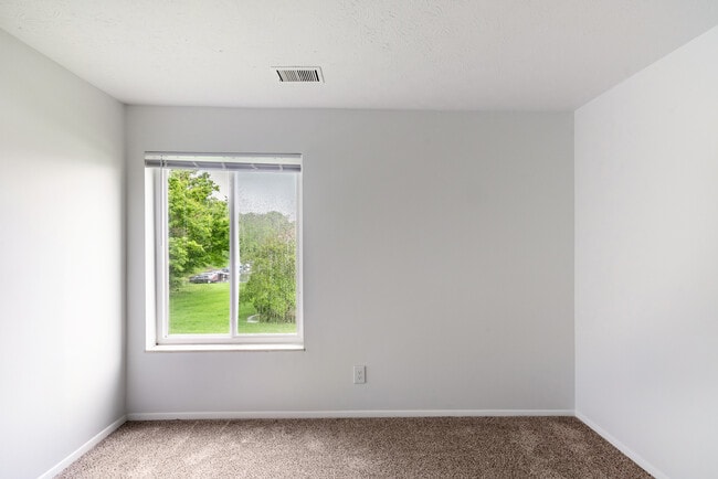 Four Seasons Apartments