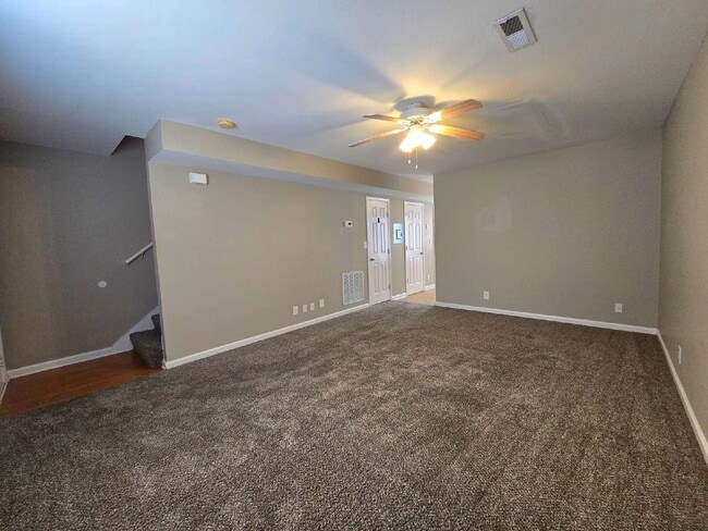 248-2B Executive Ave.