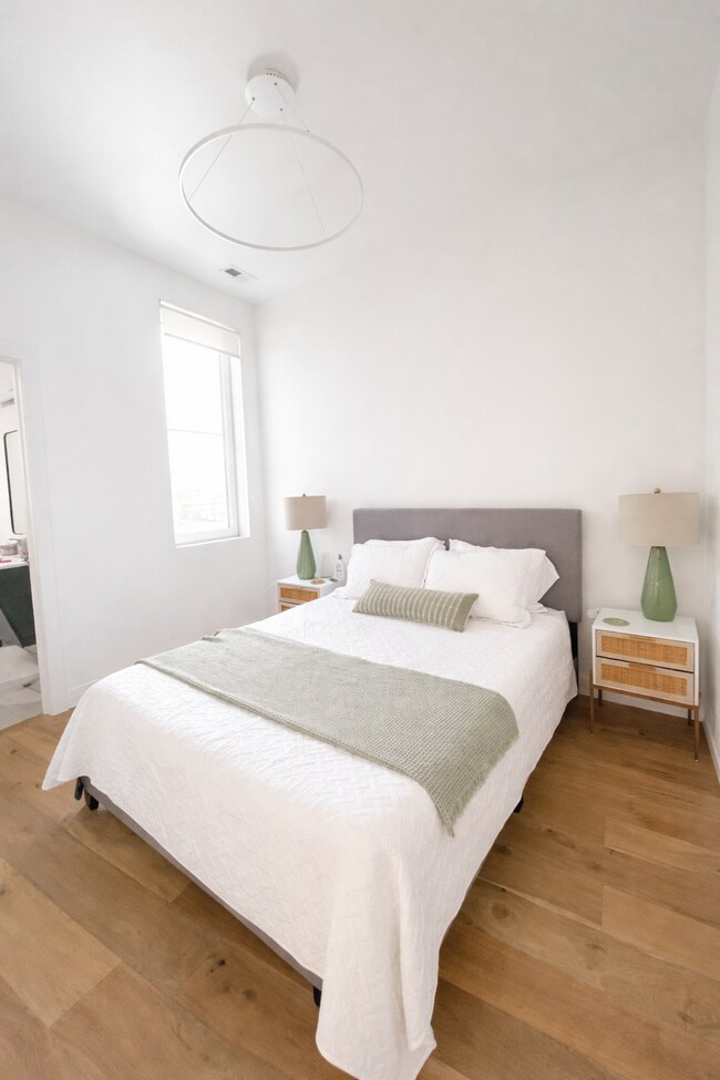 Photo - 4513 N Clark St Unit 507