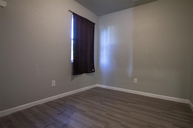 Photo - 245 W San Joaquin Ave