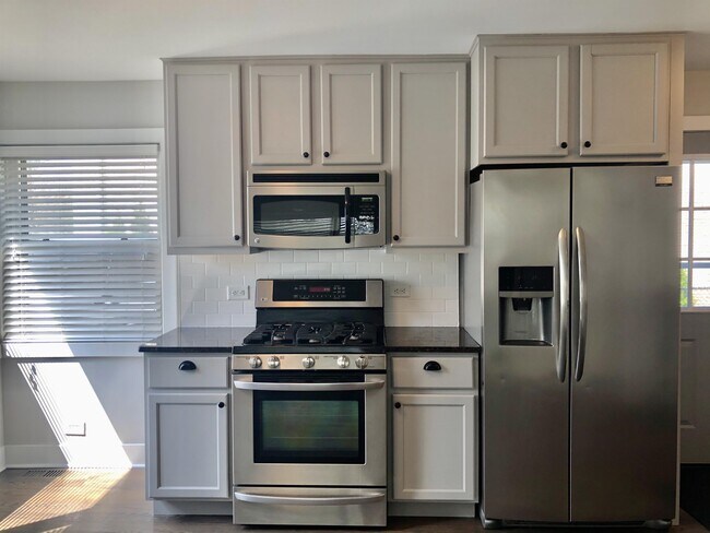 Photo - 4244 Gilbert Ave