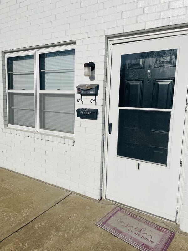 Building Photo - 1406 Magnolia W