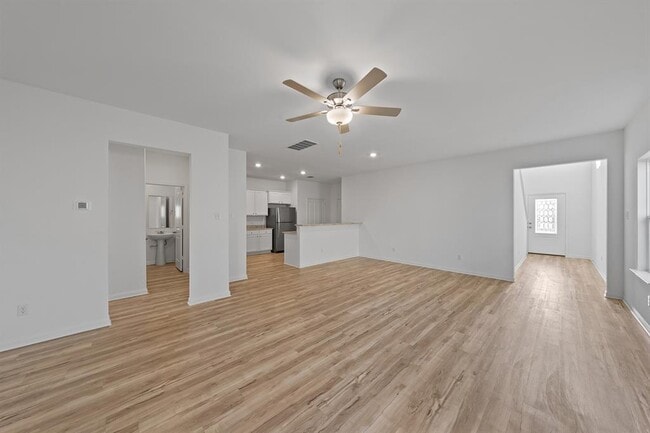Photo - 109 McLintock Rd