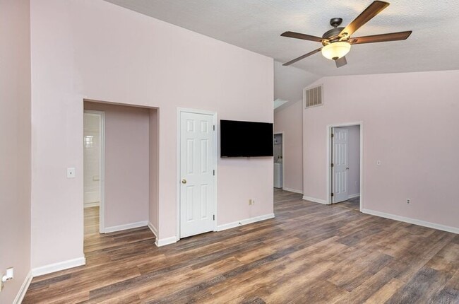 Photo - 12401 Wilderness Park Dr