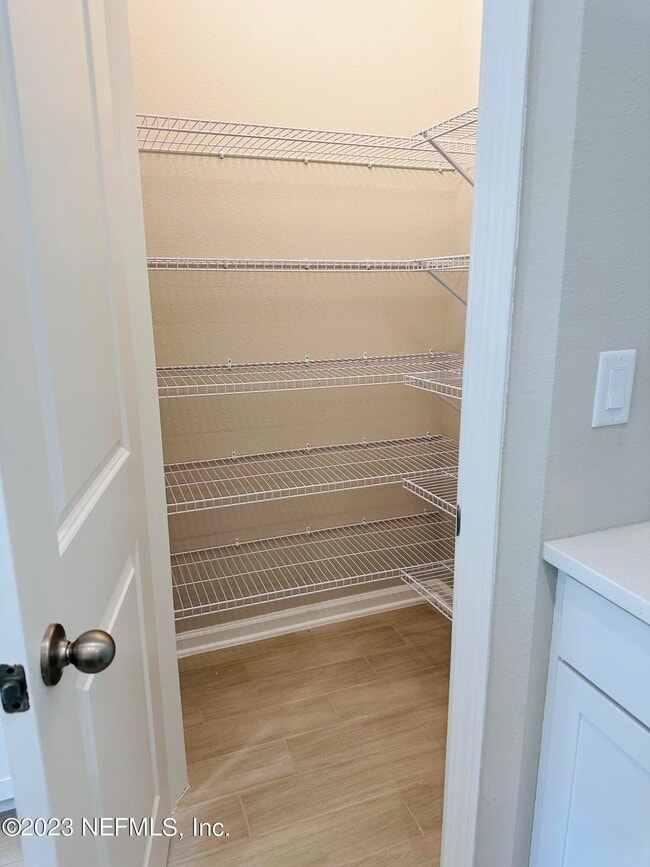 Photo - 69 Thurnham Ln