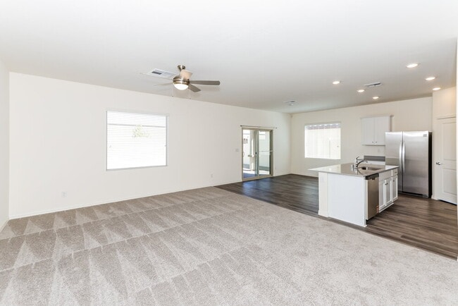 Photo - 1704 Desert Path Ave