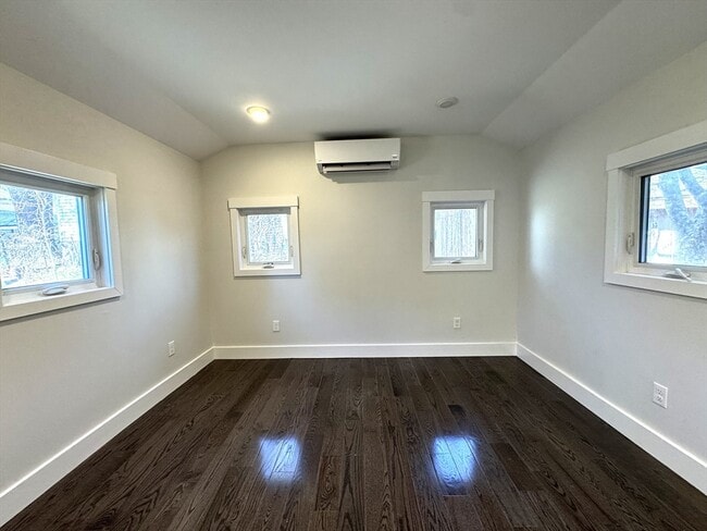 Photo - 142 Main St Unit 3