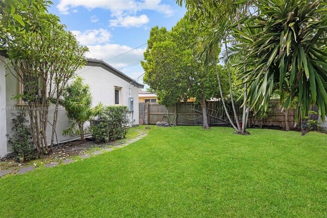 Photo - 6921 Trouville Esplanade