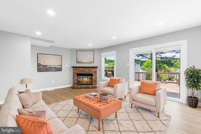 Photo - 11409 Berland Pl