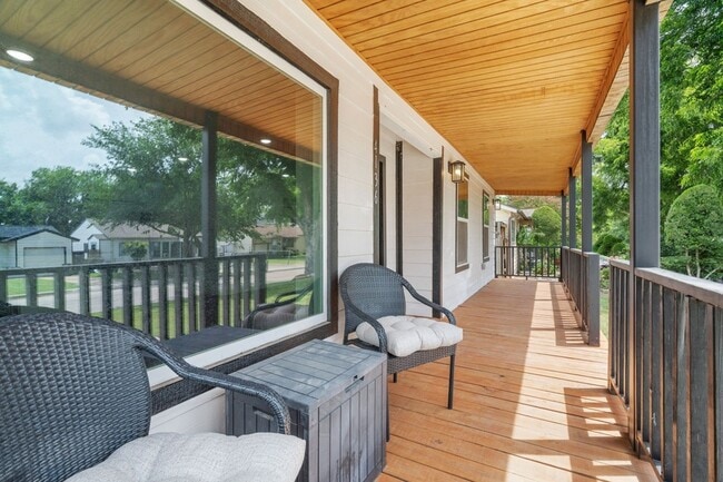 Photo - 4136 Lisbon St