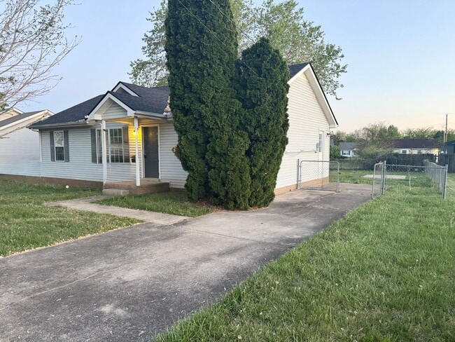 Building Photo - Cathedral Ceiling for a big open feel!