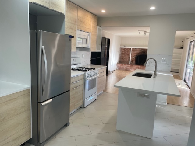 Kitchen - 7825 Hillmont Dr Townhome